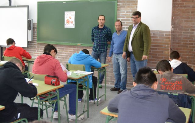 Más de 200 alumnos asisten en Águilas a la Olimpiada Matemática de la Región de Murcia