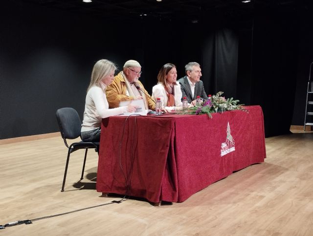 La Casa de la Cultura acoge la presentación del libro autobiográfico 'Érase una vez Coronado'