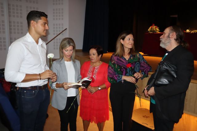 La Casa de la Cultura acoge la presentación póstuma del último libro de Manuel Robles