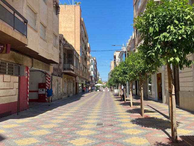 El Partido Popular considera necesario instalar toldos para sombras en la calle peatonal Conde de Aranda