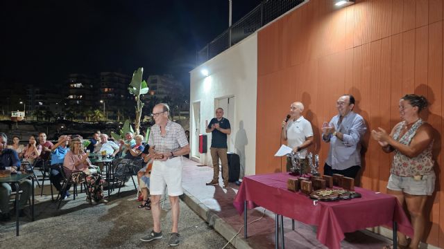 Un regatista de 91 años cierra el programa Cuidando el Mar del Club Náutico de Águilas