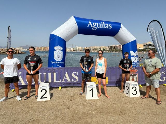 Alfonso Franco Cegarra y Aitana Martin, ganadores de la Travesía a Nado 'Playa de Poniente' de Águilas 2024